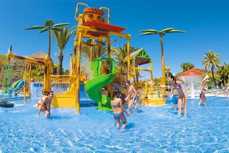 Maspalomas: Aqualand Maspalomas Water Park Entry Ticket - Shoes, queues, and the small details that matter