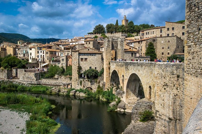 Medieval Three Villages Small Group Day Trip from Barcelona - The return through Catalan countryside