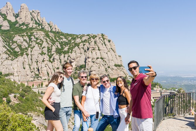 Montserrat Full Day Tour with Farmhouse Lunch and Winery Visit - Lunch at the Bages farmhouse winery
