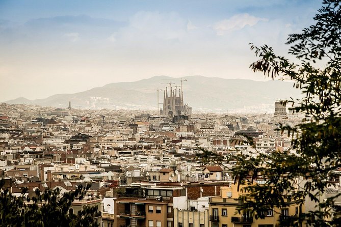 One-way Private Transfer From/To Barcelona Airport - What the Barcelona Airport transfer actually covers