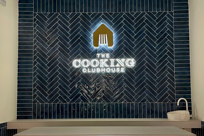 Paella Cooking Class in Madrid with Bottomless Wine Pairing - Who gets the best value for $143.91?