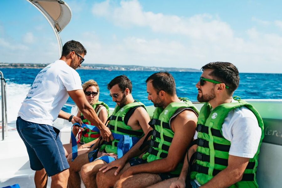 Palma Bay: Parasailing Experience - Who will enjoy this most?