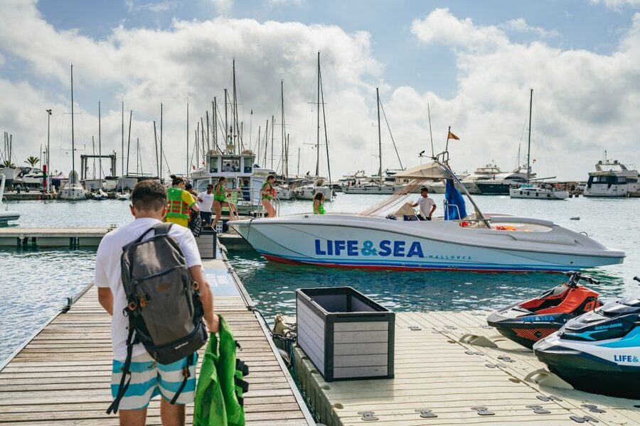 Palma Bay: Parasailing Experience - Day flight or sunset flight?
