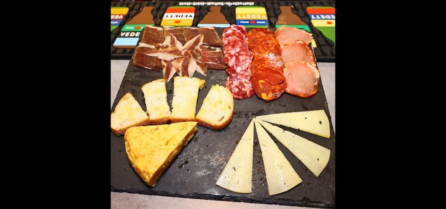 Palma: Flamenco Show at Tablao Flamenco Alma with Drink - Choosing the drink or tapas option