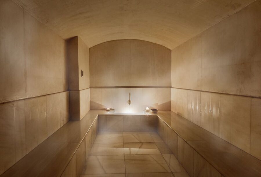 Palma: Hammam Al Àndalus Bath Session with Massage Options - The hot stone bench and mint tea pause
