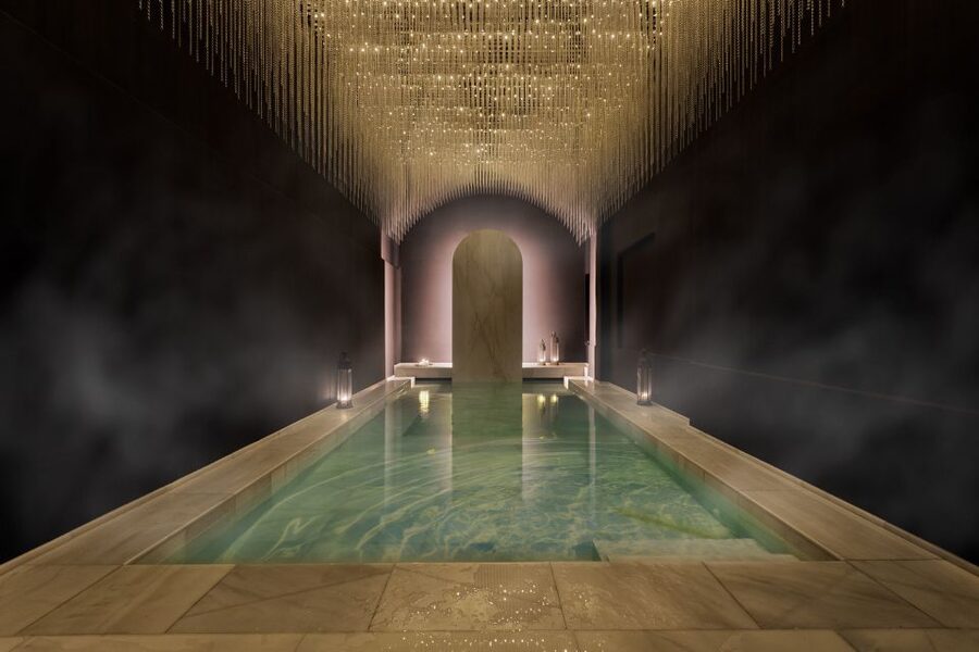 Palma: Hammam Al Àndalus Bath Session with Massage Options - Changing rooms, lockers, and what to bring