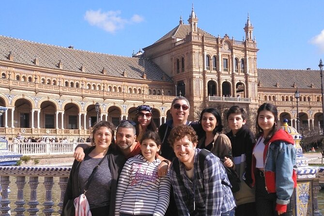 Private Tour Jewish Quarter, center and Plaza de España - Seville as a city of opera