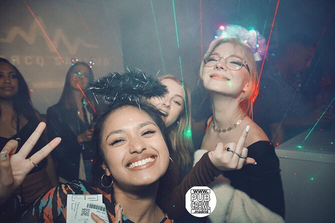 Pub Crawl Madrid by Mad Party Crew - Guides make the difference