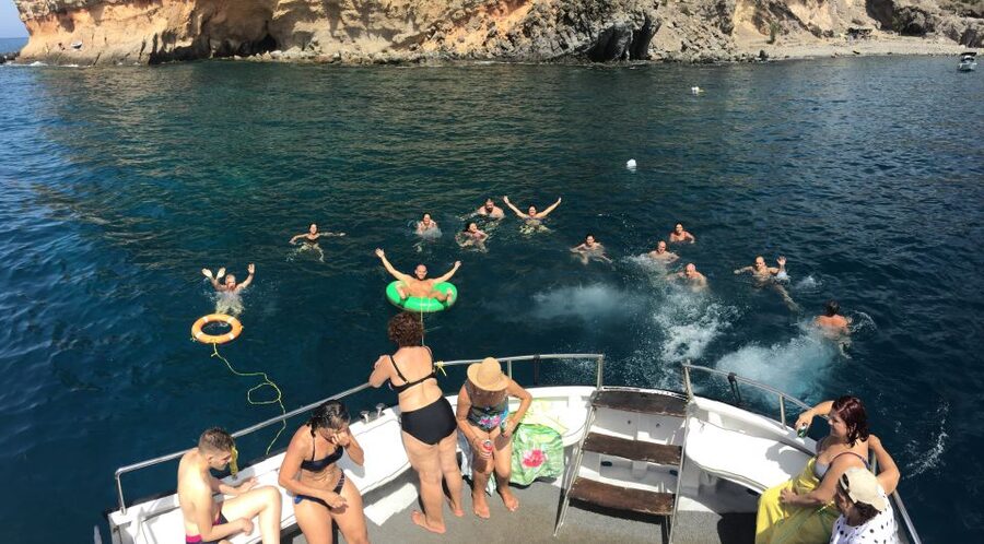 Puerto de Mogan: Boat and Snorkeling Trip - Snorkeling equipment for beginners and regular swimmers
