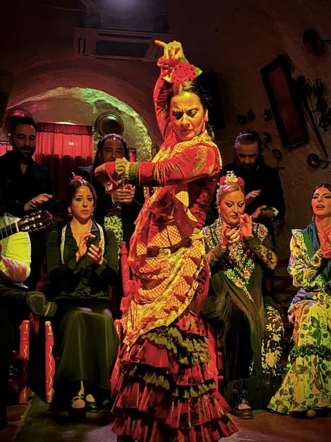 Sacromonte: Flamenco Show at Cuevas Los Tarantos Tickets - How this compares with a larger flamenco show