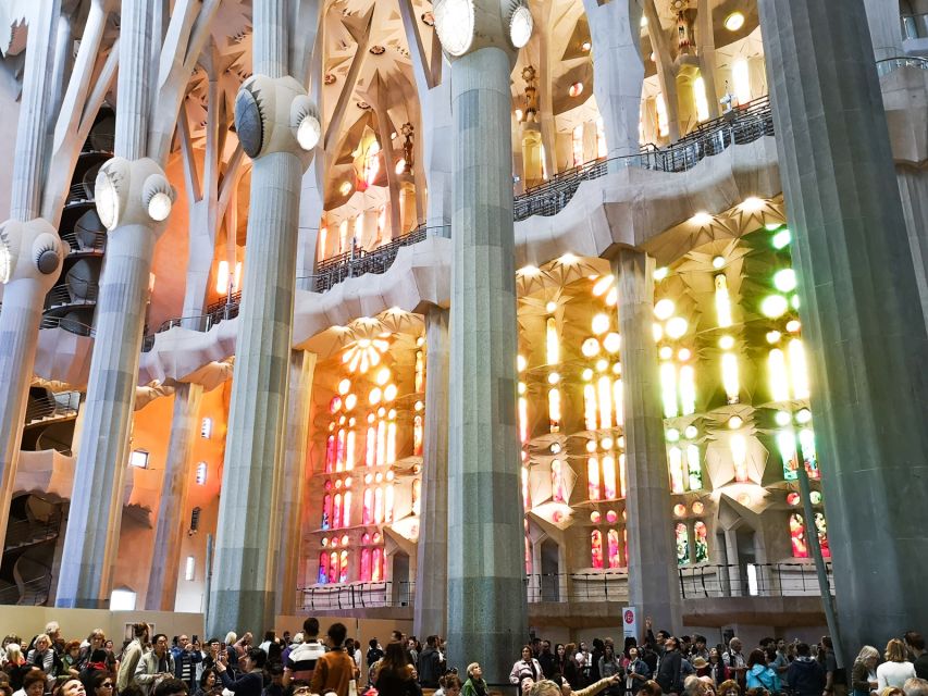 Sagrada Familia & Gaudi Guided Tour Private or Small Groups - Guide style and the human side of the tour