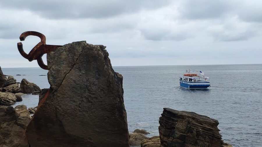 San Sebastian: Boat Tour with Stop at Santa Clara - Is the $9 price good value?