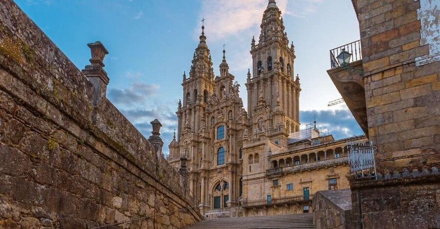Santiago de Compostela Full-Day Tour From Porto - Valença do Minho and its double walls