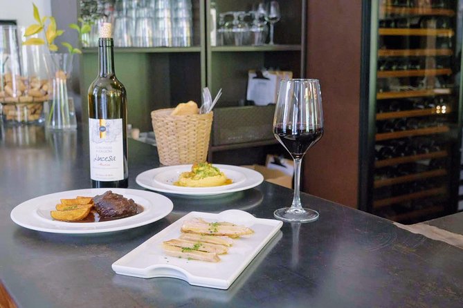 Sevilla Food Tour: Tapas, Wine, History & Traditions - What the food tells you about Seville