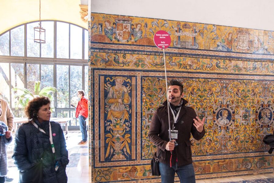 Seville: Alcázar and Cathedral Entry Ticket and Guided Tour - The Giralda climb and the best payoff
