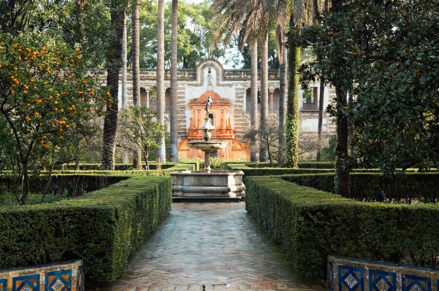 Seville: Alcázar, Cathedral & Giralda Fast Track Guided Tour - Practical details before you book