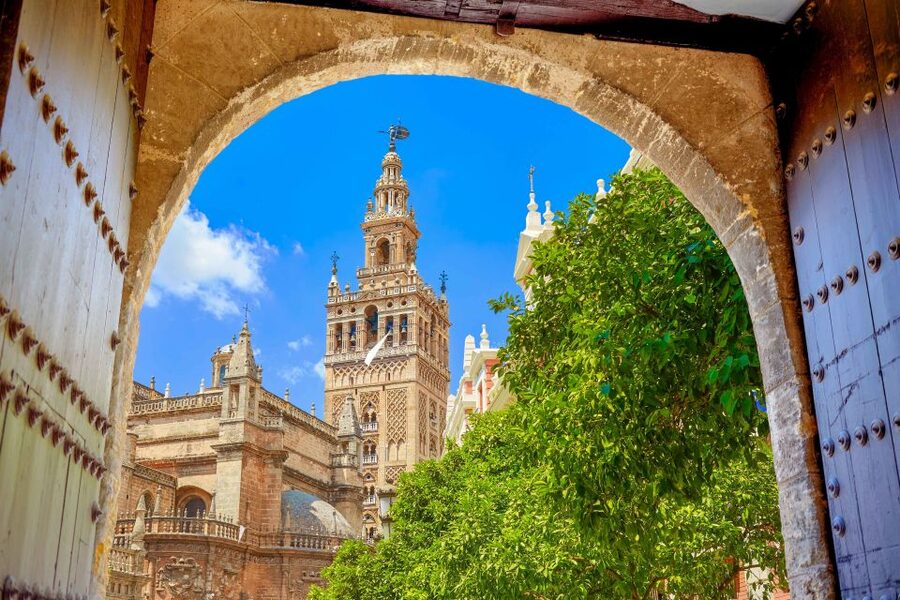 Seville: Alcázar Guided Palace Tour with Priority Access - Game of Thrones locations without losing the main story