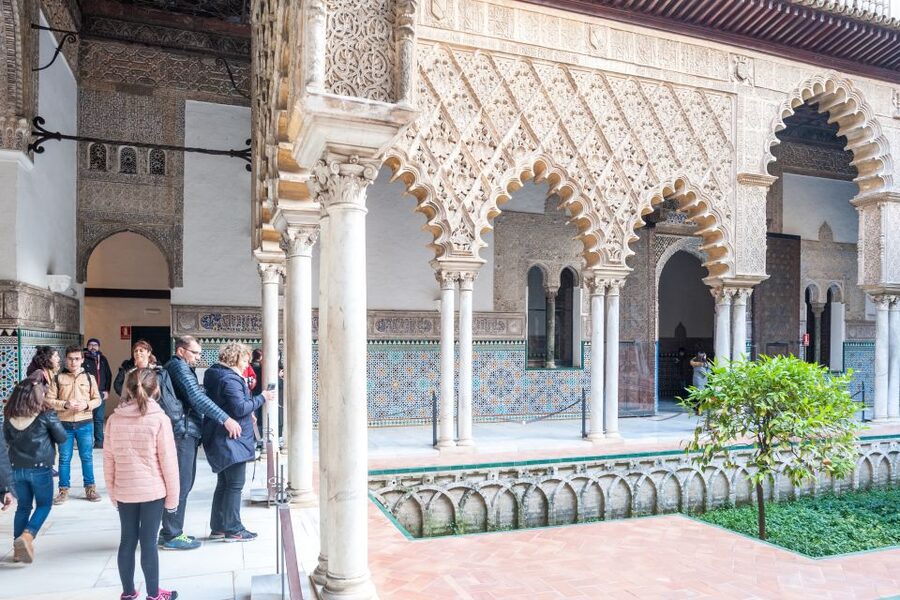 Seville: Alcázar Guided Tour - Timing, meeting point, and access