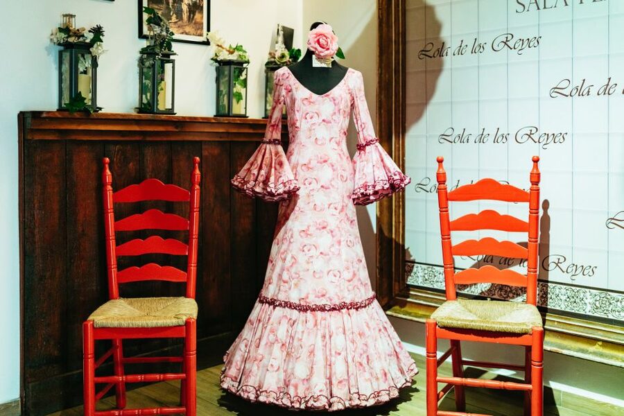 Seville: Baraka Sala Flamenca Show with Drink in Triana - Should you book this flamenco show?