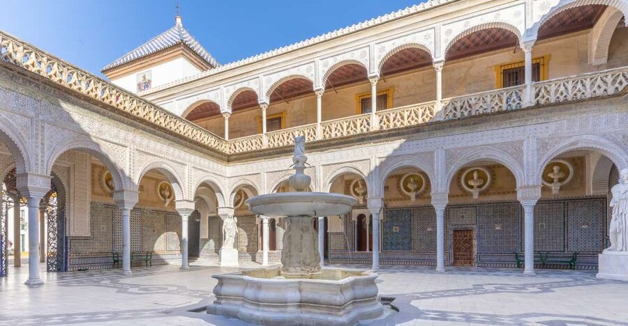 Seville: Casa de Pilatos Ground Floor Entry Ticket - The main courtyard and its Roman faces