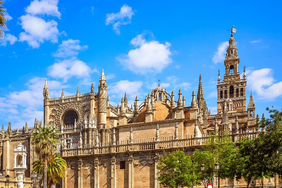 Seville: Cathedral and La Giralda Entry Ticket - Finding Christopher Columbus’s tomb