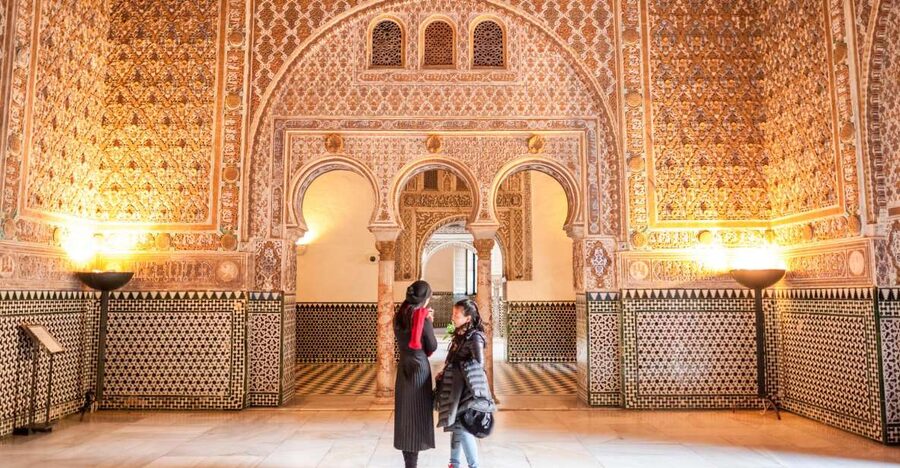 Seville: Cathedral, Giralda & Alcazar Entry With Guided Tour - Practical details that can save you trouble