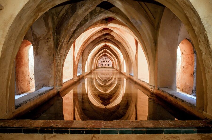 Seville: Cathedral, Giralda & Alcazar Entry With Guided Tour - Who should book this tour?