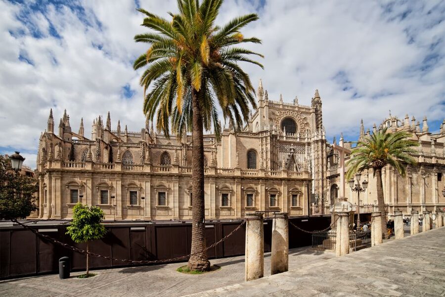 Seville: City Sightseeing Hop-On Hop-Off Bus Tour - Church entry and the 48-hour ticket extras