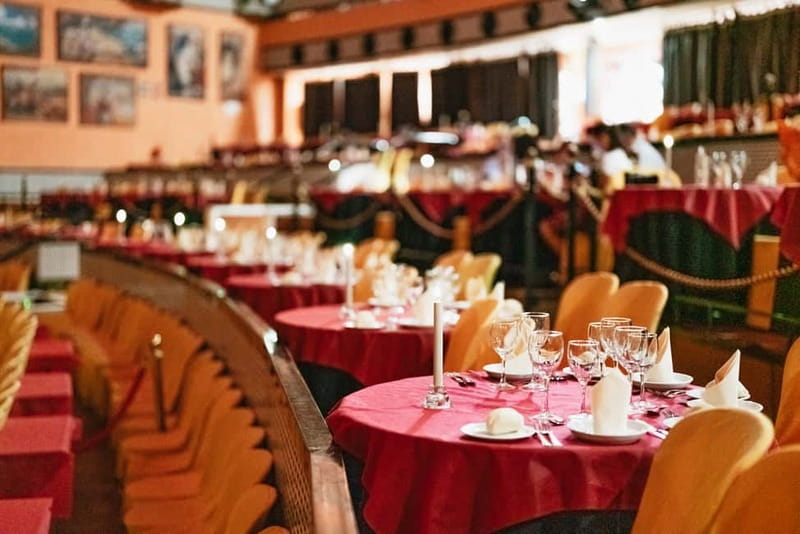 Seville: Flamenco at El Palacio Andaluz with Optional Dinner - Timing, transport, and the late session