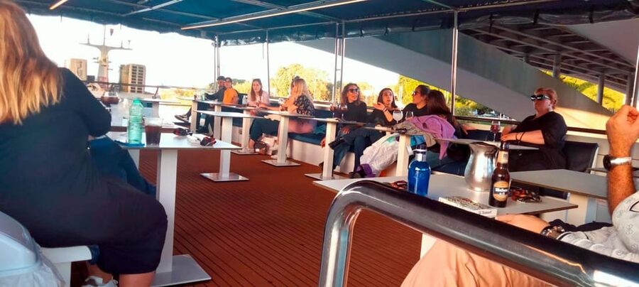 Seville: Guadalquivir Boat Tour with Optional Lunch/Dinner - Small practical details that improve the outing