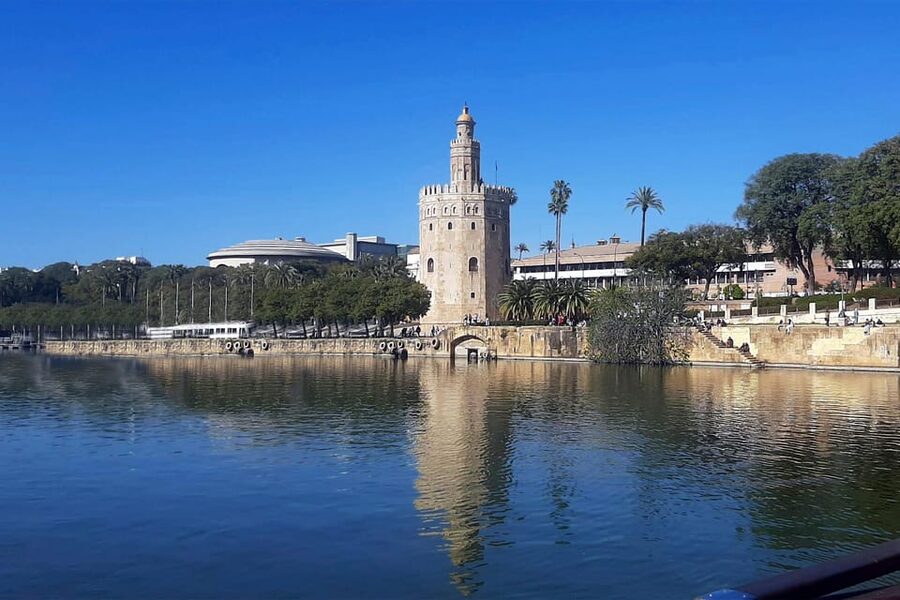 Seville: Guadalquivir Boat Tour with Optional Lunch/Dinner - Why a Guadalquivir cruise fits well into Seville