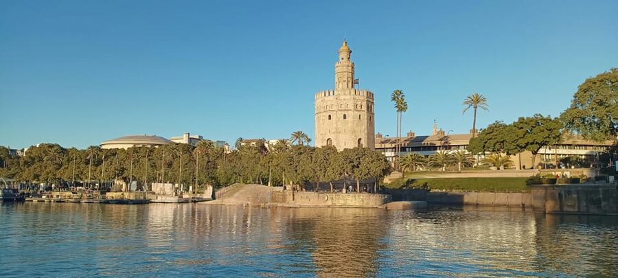 Seville: Guadalquivir Boat Tour with Optional Lunch/Dinner - The crew and the level of guiding