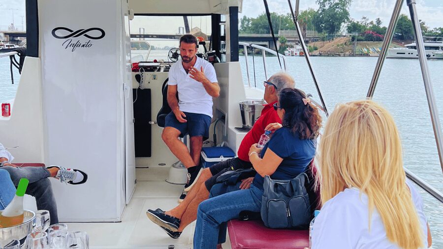 Seville: Guadalquivir River Boat Tour - Calle Betis and the Triana View