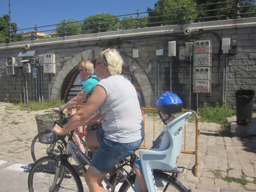 Seville: Highlights City Bike Tour - Who should choose this tour?