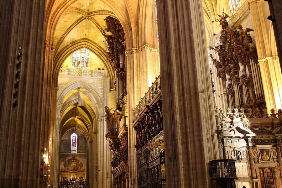 Seville: Priority Access Cathedral & Giralda Tour - Entering through priority access