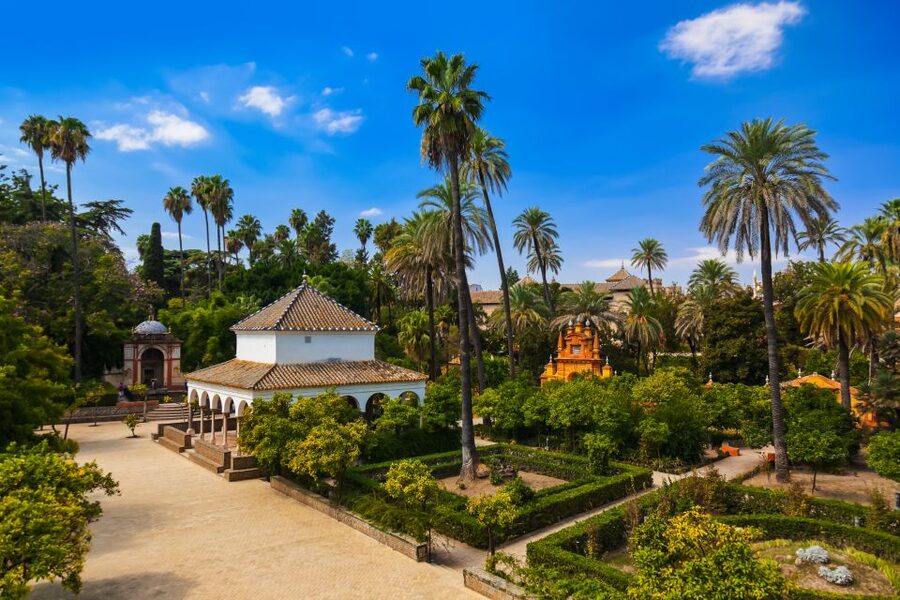 Seville: Royal Alcázar Entry Ticket - Audio guides and going without a guide