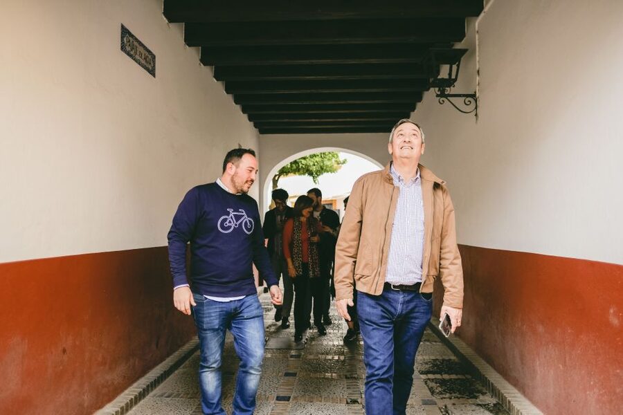 Seville: Small-Group Jewish Quarter Discovery Walking Tour - Jardines de Murillo and the final stretch