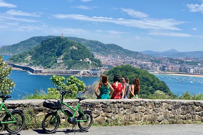 Small-Group Electric Bike Tour in San Sebastián - La Concha Beach and Miramar Palace