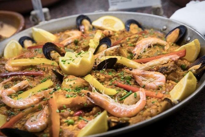 Tablao Flamenco Cordobes on Rambla Barcelona with Dinner Option - Choosing between show only, tapas, and dinner