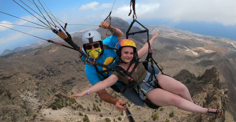 Tenerife: Paragliding with National Champion Paraglider - Takeoff: a short burst, then open air