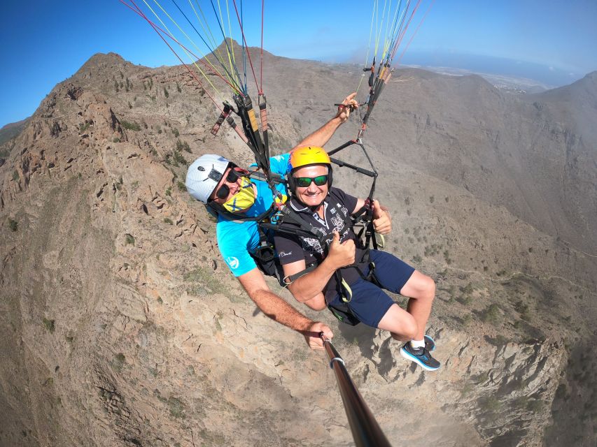 Tenerife: Paragliding with National Champion Paraglider - Peaceful glide or aerial acrobatics