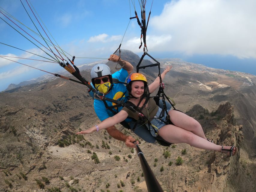 Tenerife: Paragliding with National Champion Paraglider - Pickup, the mountain road, and the 45-minute briefing