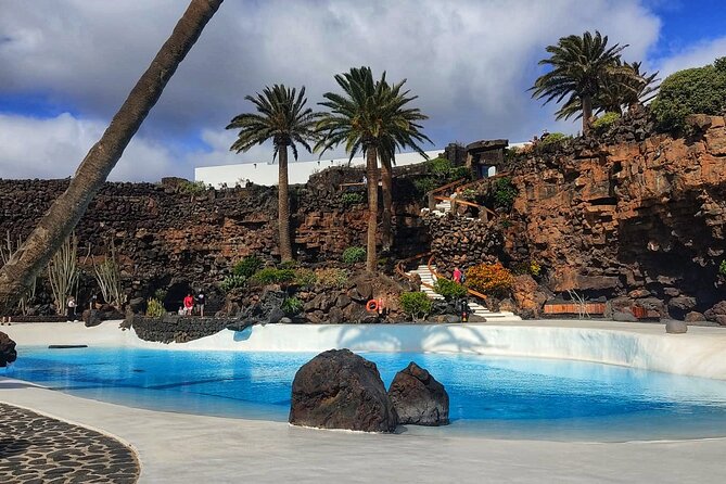 Tour to Timanfaya, Jameos del Agua, Cueva de los Verdes and viewpoint from the cliff - Timanfaya: the day’s main event