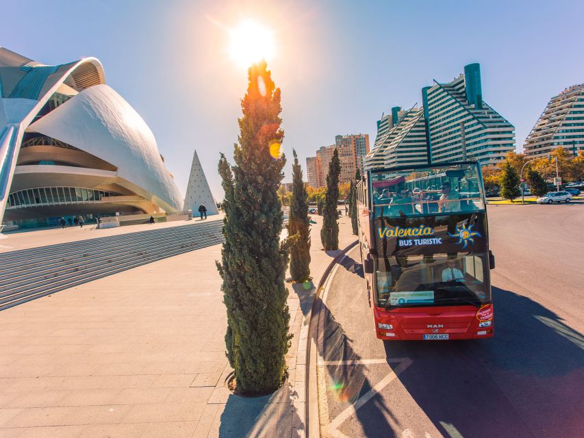 Valencia: 24 or 48-Hour Hop-on Hop-off Bus Ticket - How the audio guide affects the ride
