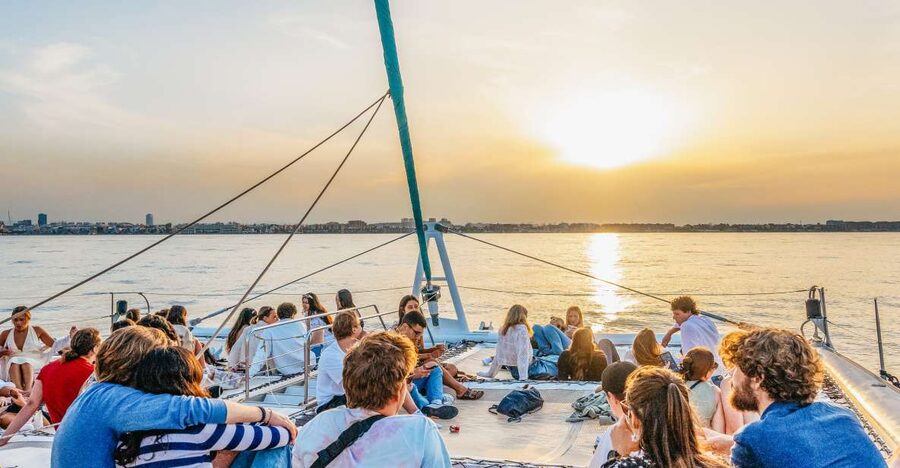 Valencia: Catamaran Cruise with Sunset Option - Key points at a glance
