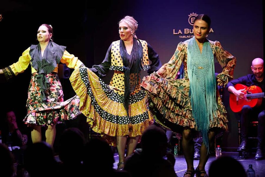 Valencia: Flamenco Show with Dinner at La Bulería - Dinner first, show later