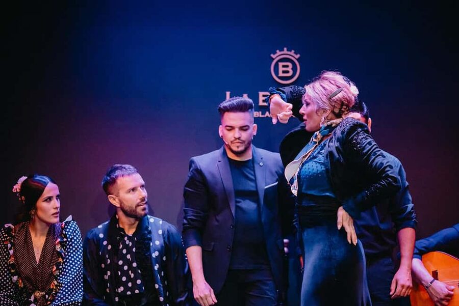 Valencia: Flamenco Show with Dinner at La Bulería - The Premium menu: a solid dinner with a choice of main course