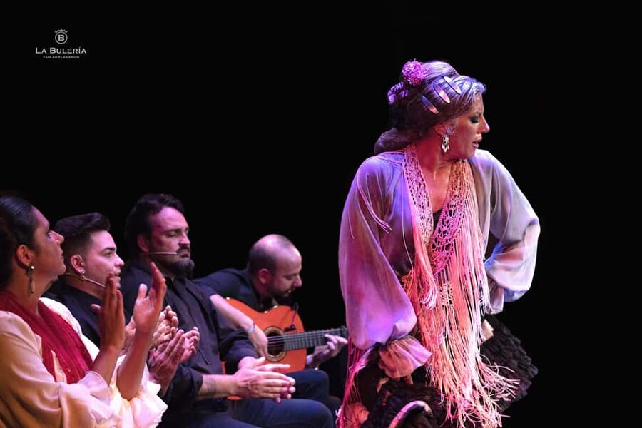 Valencia: Flamenco Show with Dinner at La Bulería - The VIP Excellence menu: better seating and an open bar