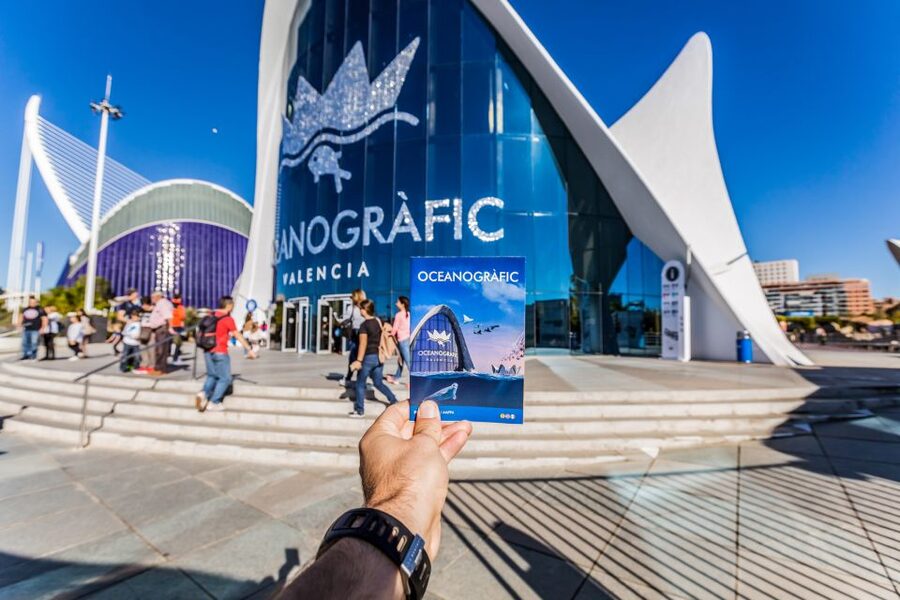 Valencia: Oceanogràfic Entry Ticket - The Mediterranean section gives you a gentle start