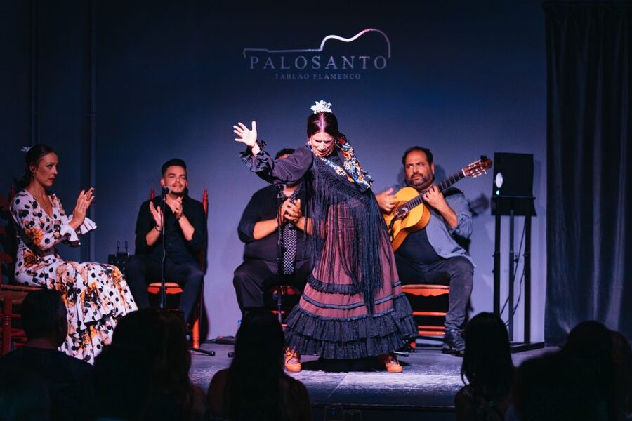 Valencia: Palosanto Flamenco Show Ticket - Unnumbered seats and the best place to sit